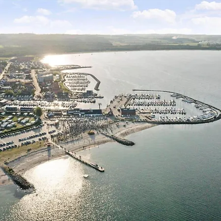 40374-juelsminde-alykke-4 בית נופש *